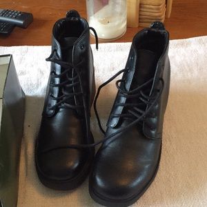Wide width 8.5 shoe boots